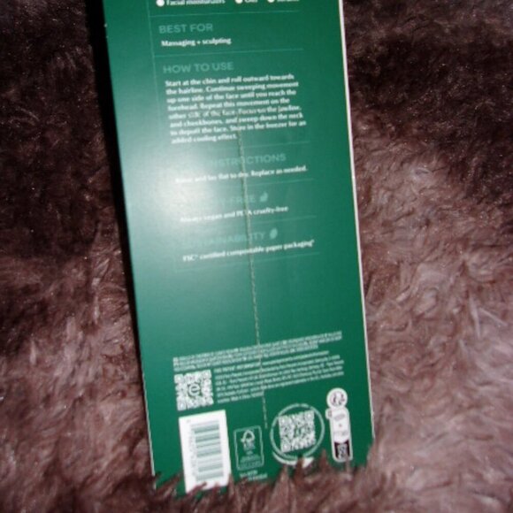 EcoTools Rose Quartz Contour Roller Calming & Depuffing - Picture 4 of 4